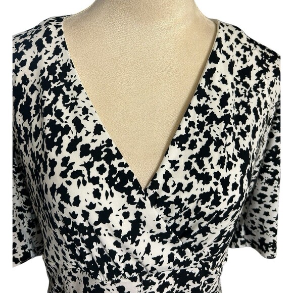 WHBM Matte Jersey Kimono Wrap V Neck Lined Printed  Casual Stretch Top Sz L - Picture 3 of 10